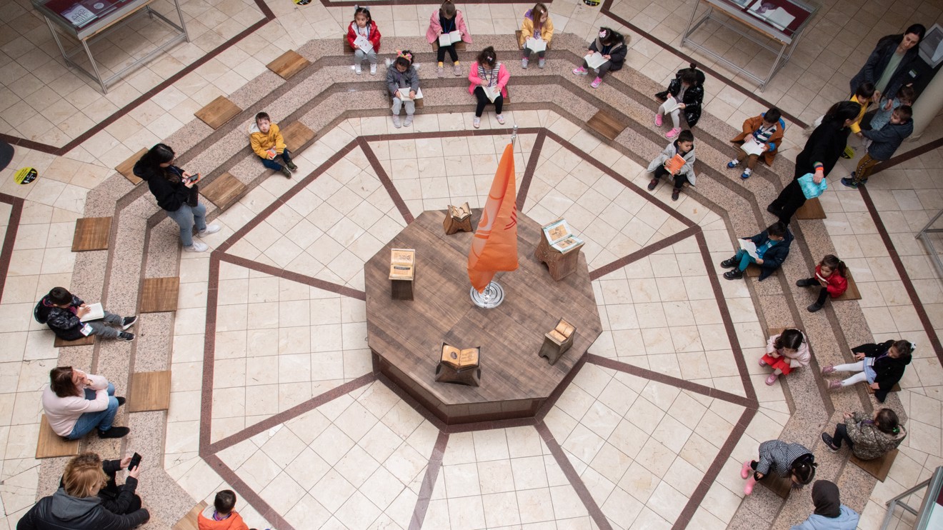 Anaokulu öğrencileri, Prof. Dr. Erol Güngör Kütüphanesini ziyaret etti